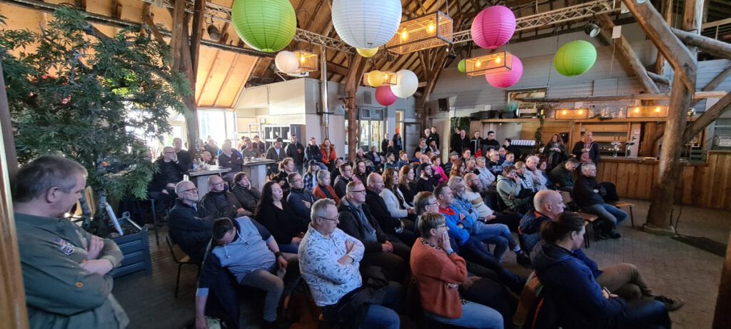 Bezoekers bij het 4x4 Kenniscafé